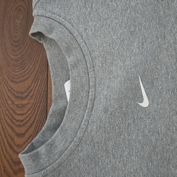 Nike Dri-fit Women Gray Small Logo Print Sweater Size S - Picture 2 of 6